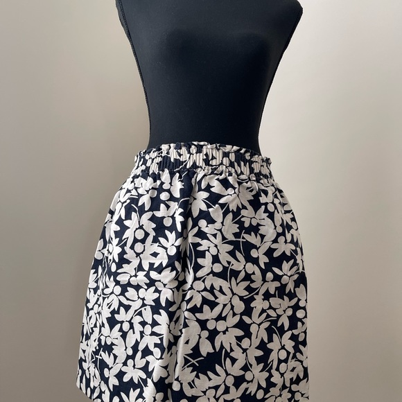 J. Crew Tropical Hawaiian beach floral print pencil skirt lined - Picture 3 of 5